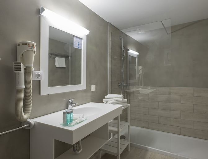 Bathroom 4, Rosamar Maxim, Girona