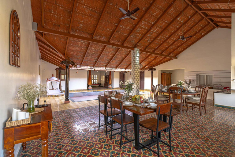 Food & Drinks 4, StayVista at Misty Barn with BBQ Grill & Bonfire - Oodsey, Chikmagalur