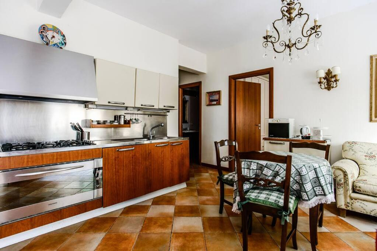 Others 3, Napoli Charming Apartments Salvator Rosa "Cool and Sweet" Parking on request, Napoli