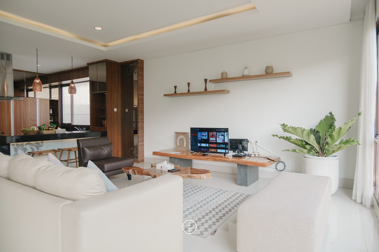 Magenta Hill View Villa 6 bedrooms with a private swimming pool, Bandung