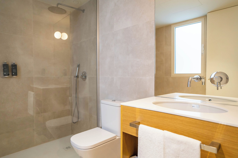 Bathroom 3, Teide Rooms, Valencia