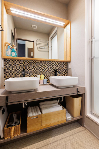 Bathroom 3, vacation rental SARAKU, Osaka