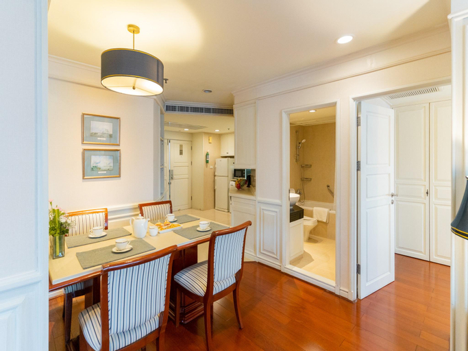 Dining Room 12