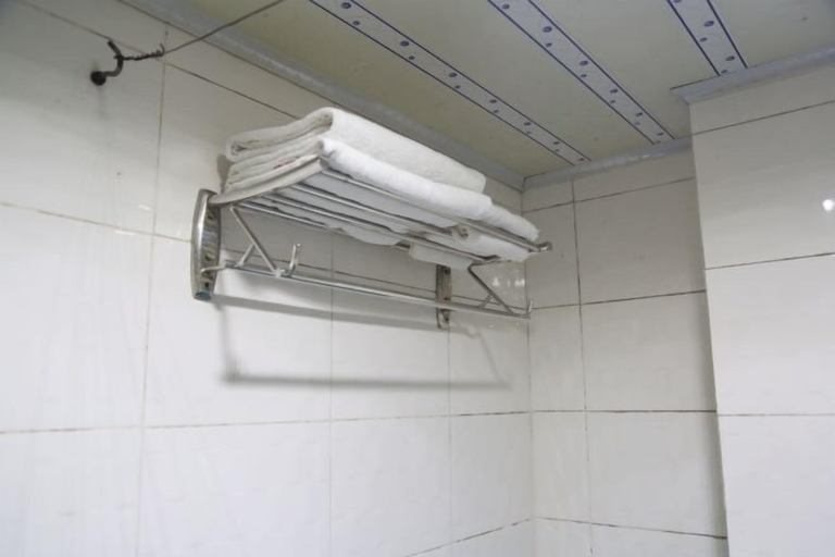 Bathroom 4, Beihai Jiashenjia hotel, Beihai