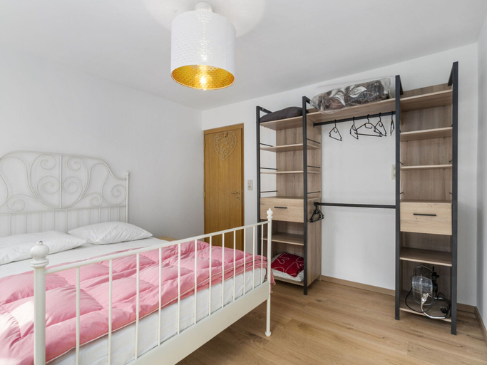 Room 2, Beachfront Holiday Home Near the Market, West-Vlaanderen