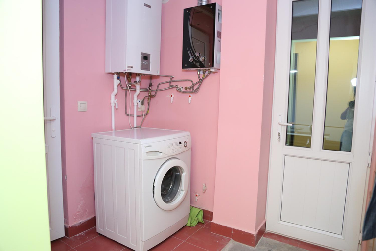Others 5, Arsego Hostel
