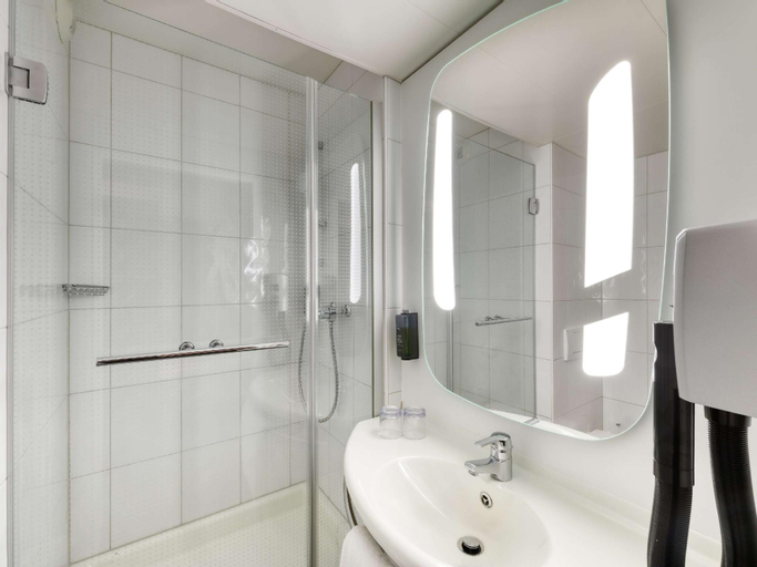 Bathroom 8