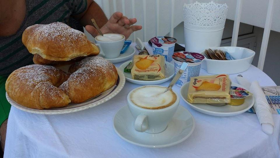 Others 5, B&B Marebello, Lecce