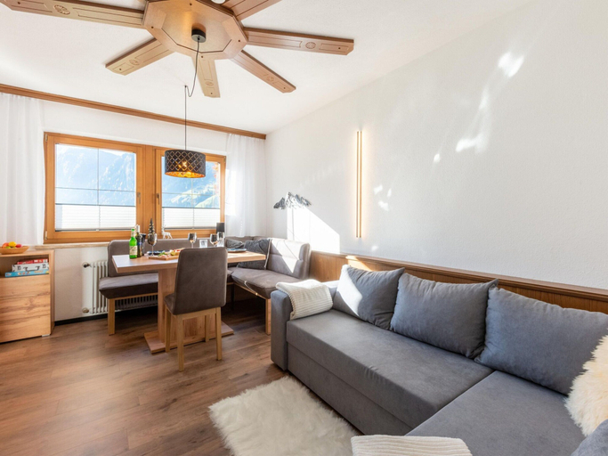 Living area 4, Great Apartment Near the ski Area, Schwaz