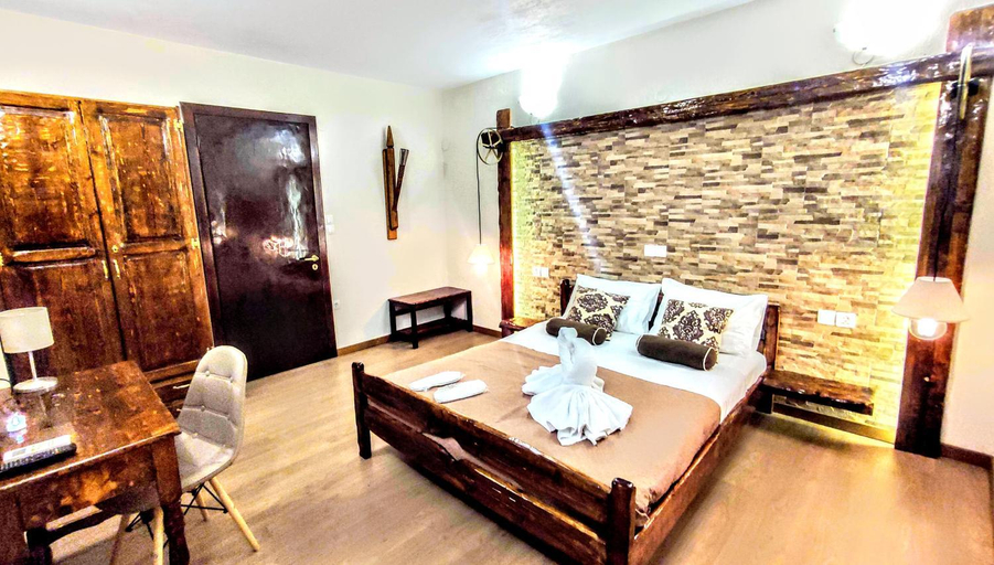 Others 3, The Elysian at Nicopolis 2BR exclusive jacuzzi, Epirus