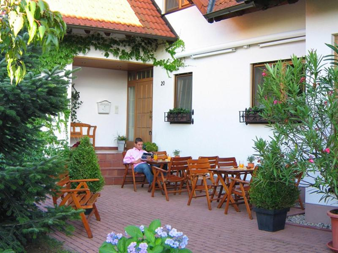 Others, Hotel Waldhaus, Rastatt