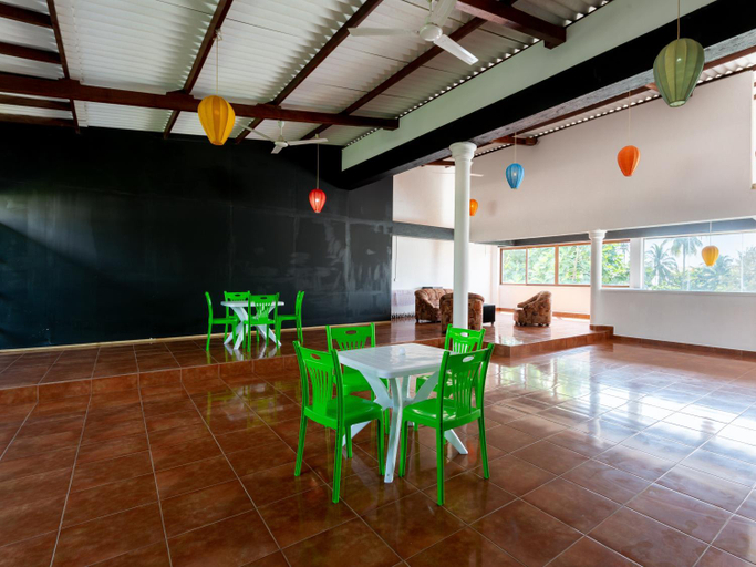 Food & Drinks, Yoho Royal Mount Hotel, Dehiwala-Mount Lavinia
