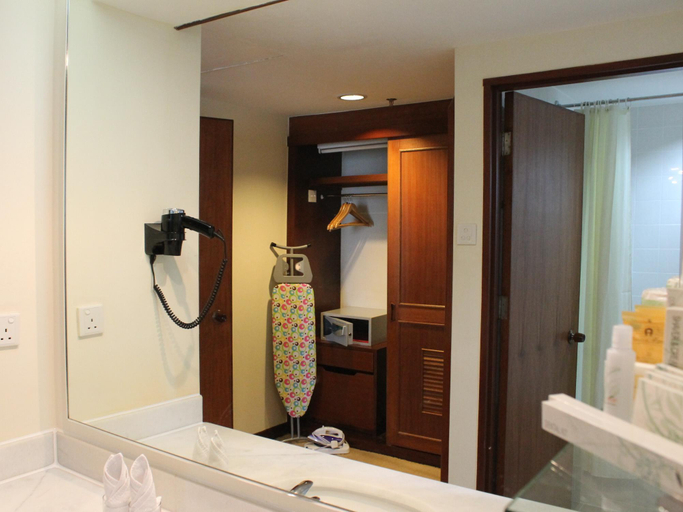 Bathroom 4