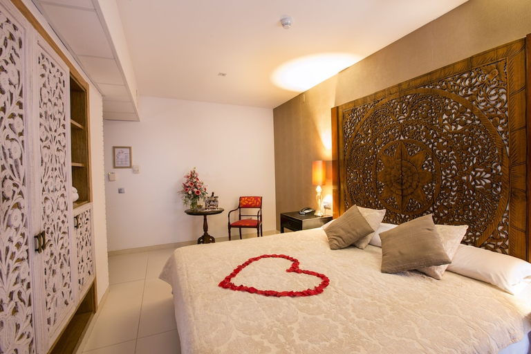 Bedroom 3, Alba Seleqtta Hotel Spa Resort, Girona