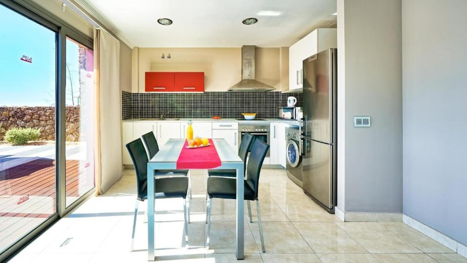 Others 5, Las Villas De Amadores, Las Palmas