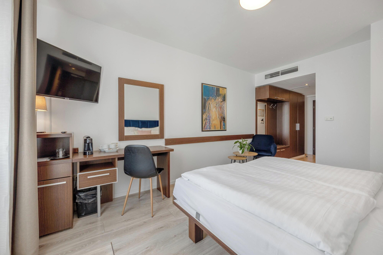 Bedroom 3, Hotel ANTARES, Bratislava