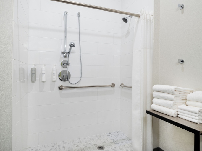 Bathroom 5, Hampton Inn Boca Raton-Deerfield Beach, Broward
