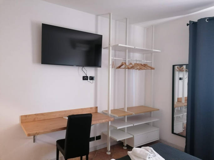 Bedroom 2, B&B Il Viaggiatore, Massa Carrara