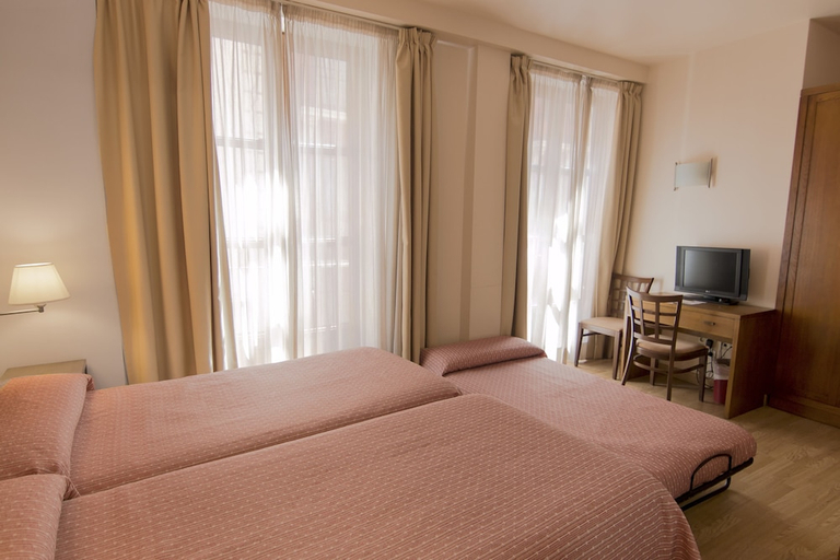 Bedroom 2, Hotel Granada Centro, Granada