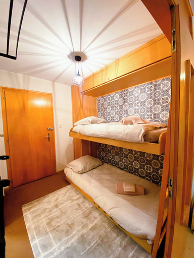 Bedroom 2, Appartement central et parking gratuit, Conthey