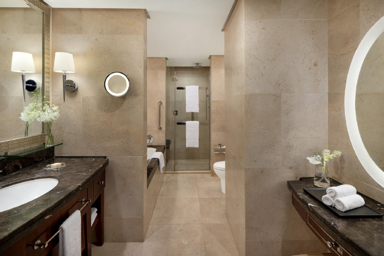 Bathroom 10