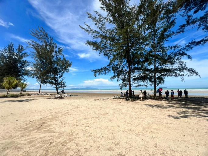 Others 4, Sematan Roxy Beach Apartment, Lundu