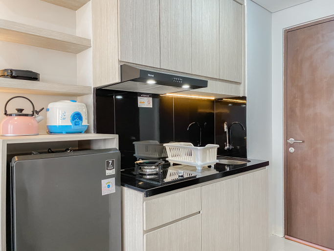 Others 4, Warm and Restful Studio Transpark Juanda Bekasi Timur Apartment By Travelio, Bekasi
