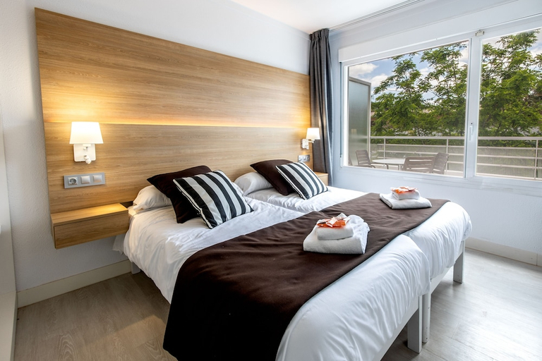 Bedroom 2, Duvabitat Apartments, Baleares