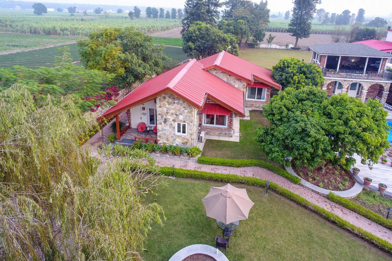 StayVista at Dudley Manor with Swimming Pool, Dehradun