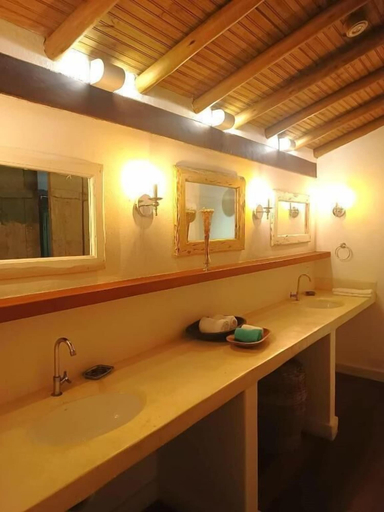 Bathroom 2, Monkey Casa Hotel, Porto Seguro
