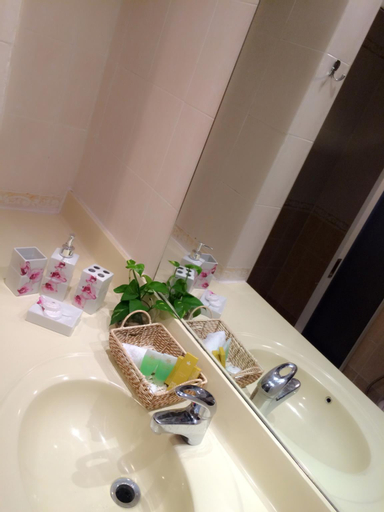 Bathroom 16