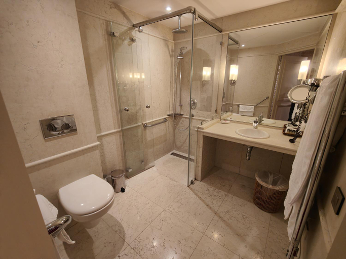 Bathroom 4, Le Relais Medicis, Paris