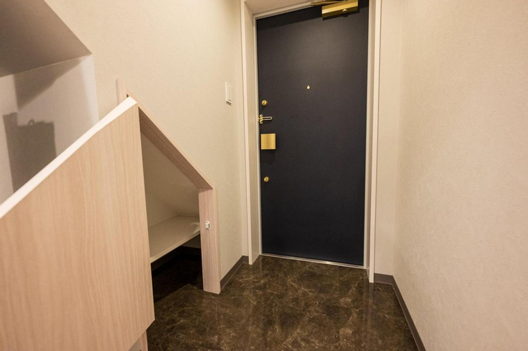 Others 4, Casa Blan, Toshima