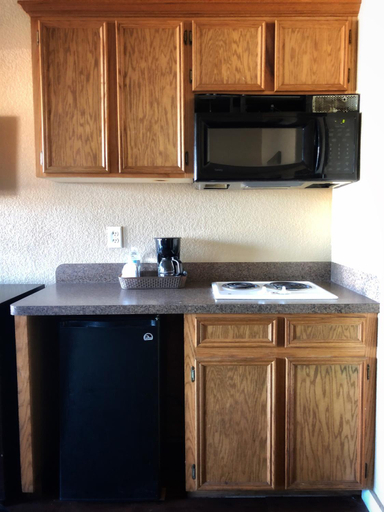 Others 2, Lone Star Inn & Suites, Bell