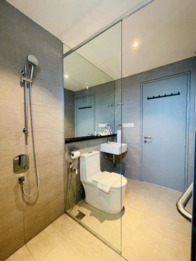 Bathroom 8