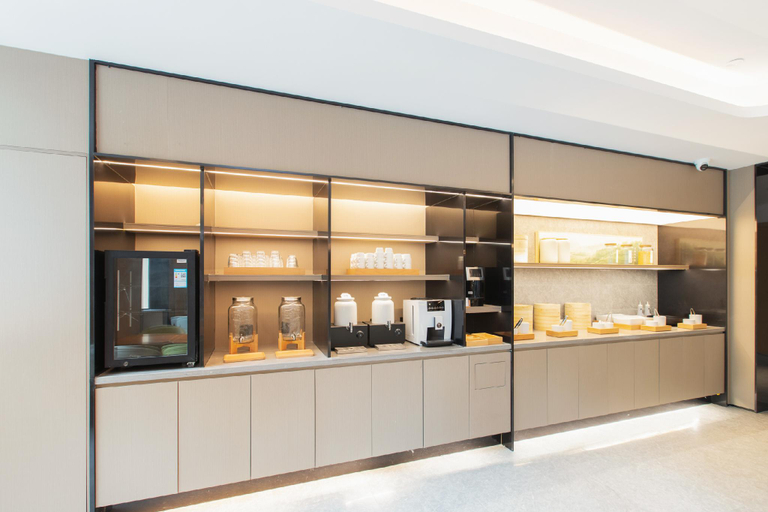 Food & Drinks 4, JI Hotel Wuhan University Donghu South Road, Wuhan