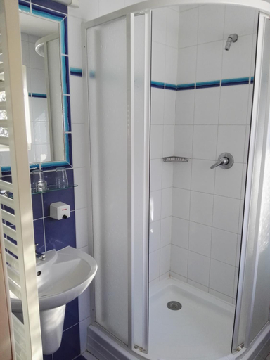 Bathroom, Hotel Jestrabi, Český Krumlov
