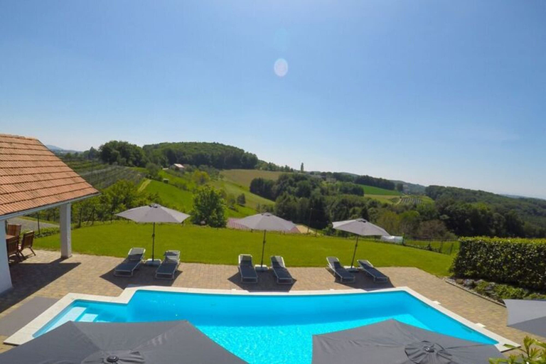 Pool 3, Apartment in Schwalbenhof Farm, Südoststeiermark
