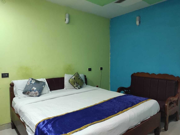 Bedroom 2, Hotel Manikanta, Kamrup