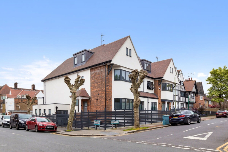 Exterior & Views 2, Luxury Studio Flat Golders Green Central London, London