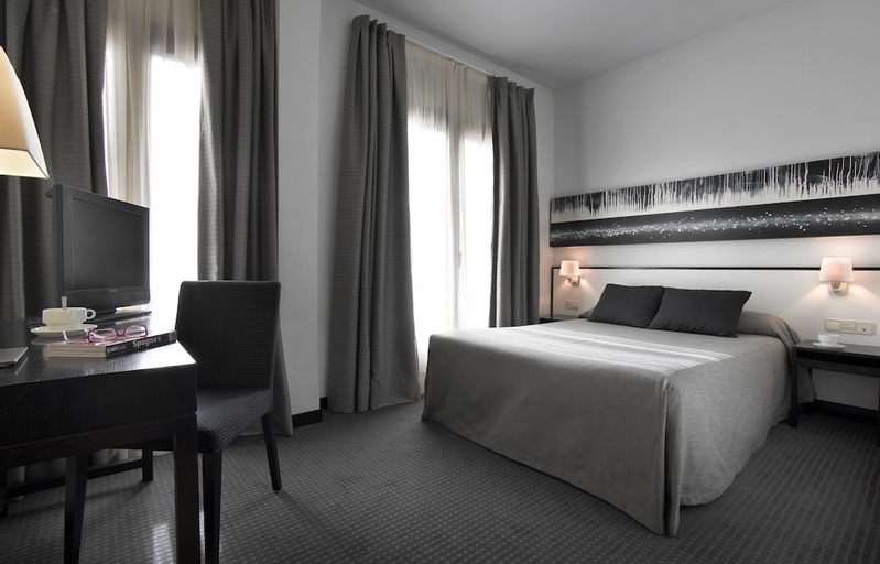 Bedroom 2, Hotel Macia Plaza, Granada