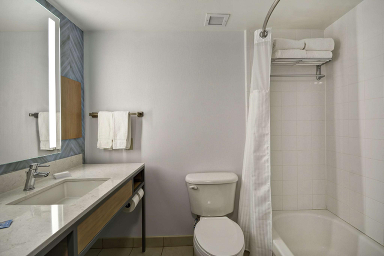 Bathroom 19