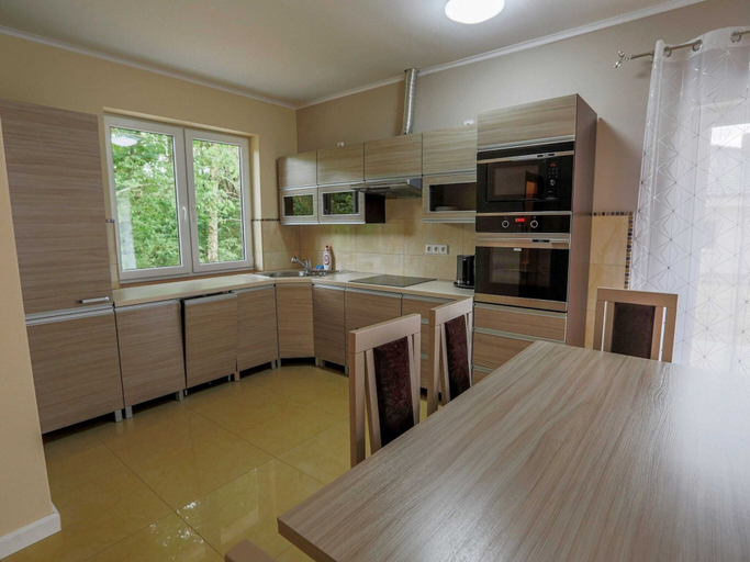 Others 5, Fantastic Bungalow in Lagów with Hot Tub, Świebodzin