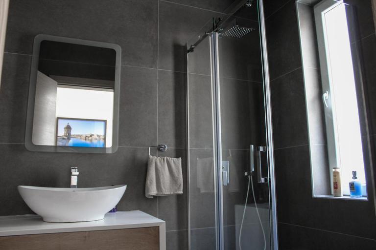Bathroom 2, QLiving Central New Apartments Gzira Sliema Promenade