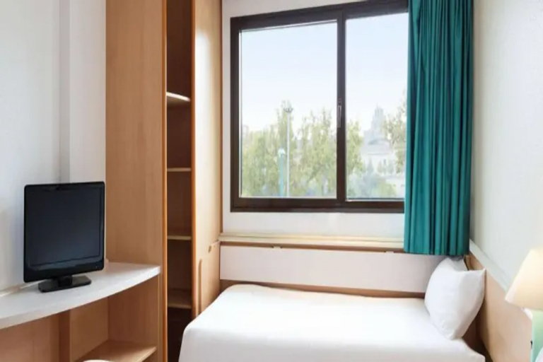 Bedroom 5, B&B HOTELS Zaragoza Centro, Zaragoza