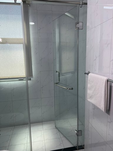 Bedroom 5, Sirius Tower, Manama
