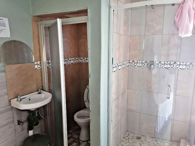 Bathroom 3, Valleycenterguesthouse, City of Johannesburg