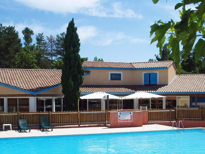 Pool 5, Provencal-style Maisonette With Communal Pool, Gard