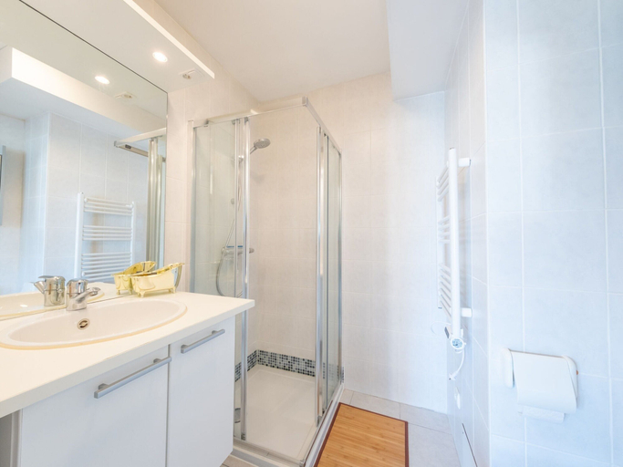 Bathroom 4, Prestige I Westende 1 Bedroom on Floor 1, West-Vlaanderen
