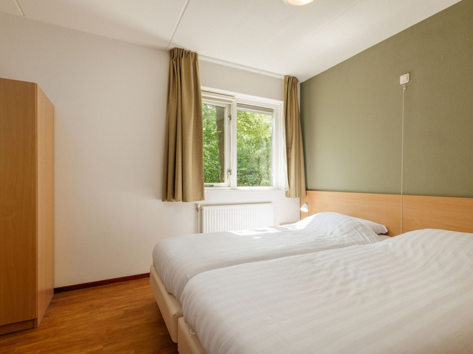 Bedroom 3, Hoenderloo Getaway with Pool, Apeldoorn